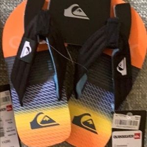 Quiksilver Slippers Sz11